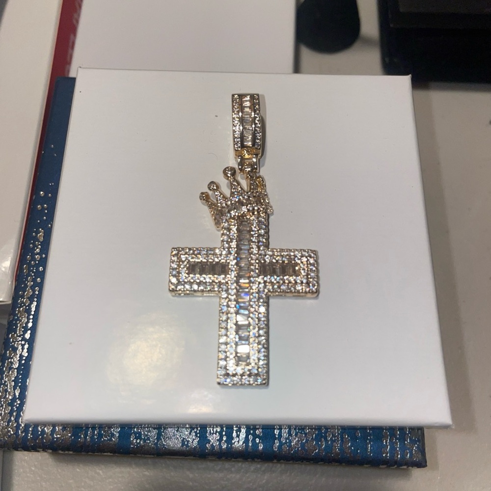 1.50 CT Simulated Diamond Crown Cross Pendant 925 Silver 14K Yellow Gold Filled
